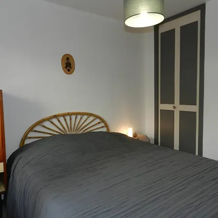Bormes-les-mimosas, 2 Pieces, 4 Personnes - Fr-1-251-604 *